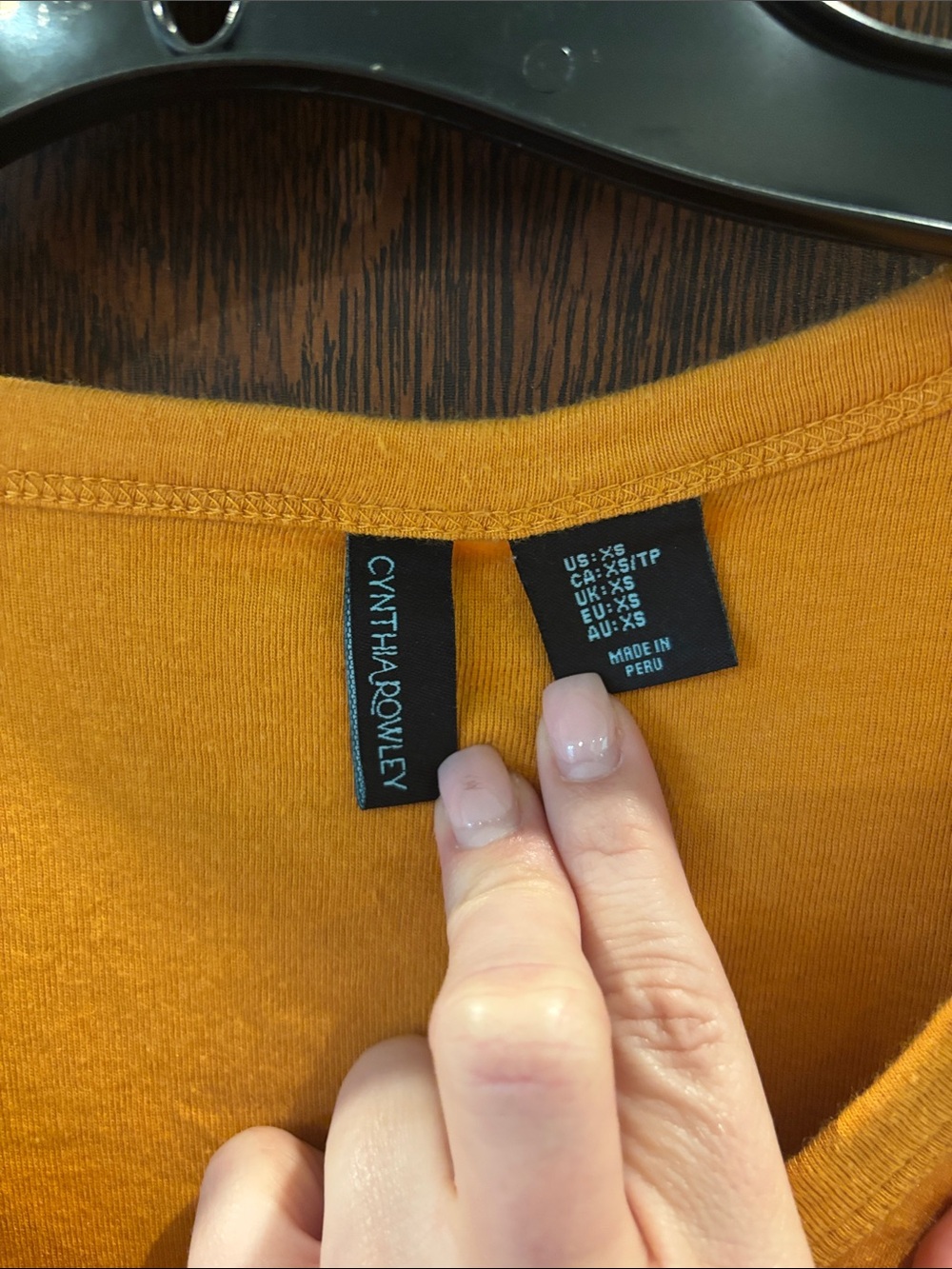 Cynthia Rowley Mustard V-Neck Short Sleeve Top - Picture 2 of 4